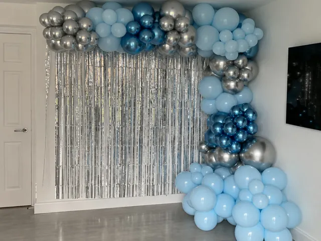 Half Arch - Organic balloon display